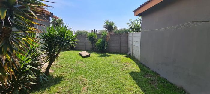 Property #1452753, Apartment rental monthly in Impala Park