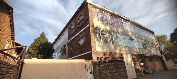 Property #2247241, Apartment for sale in Klerksdorp Central