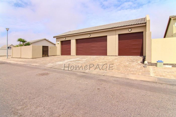 Property #2219706, House for sale in Swakopmund Ext 15