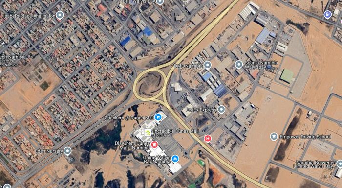 Industrial property for sale: Prime location, transport access, ideal for logistics and warehousing.