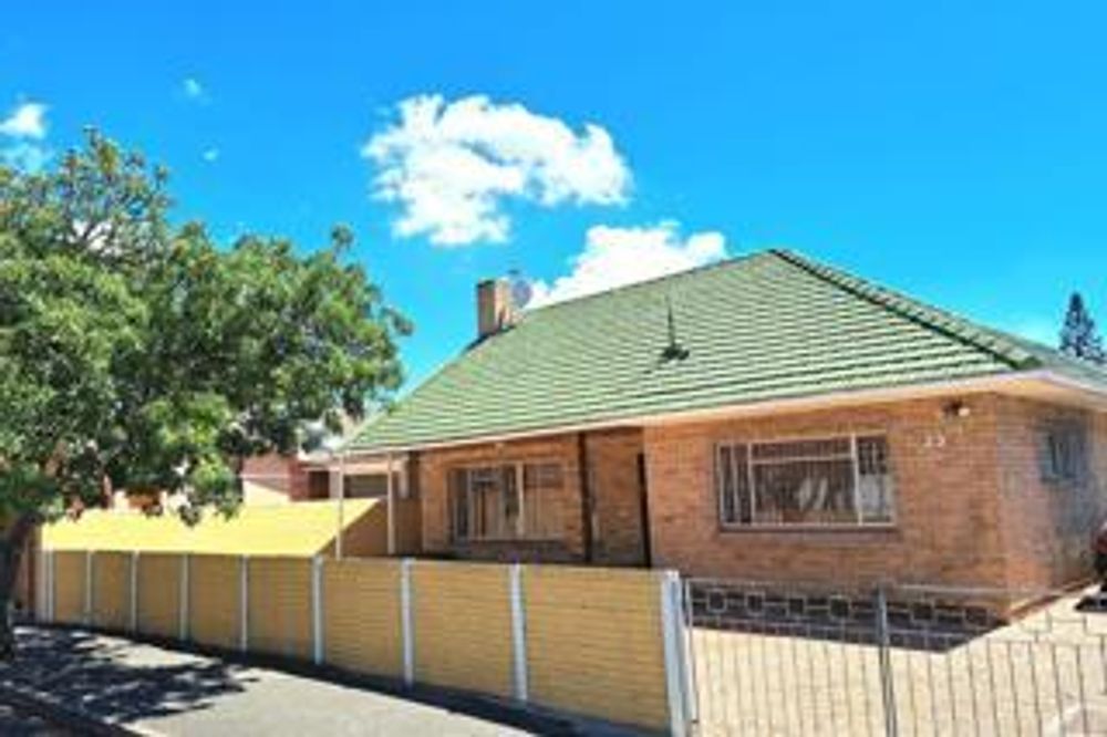 Spacious Family House for Sale in Richmond Estate MustSee! 2101339