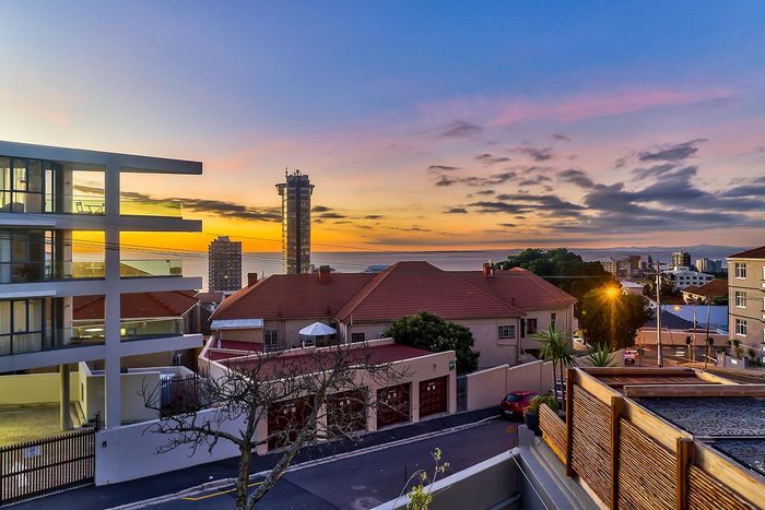 Property #2149973, Townhouse for sale in Sea Point