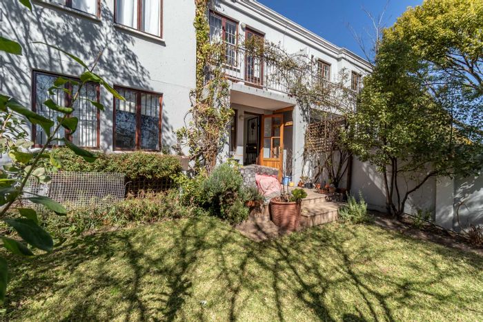 Property #2171085, Apartment for sale in Craighall Park
