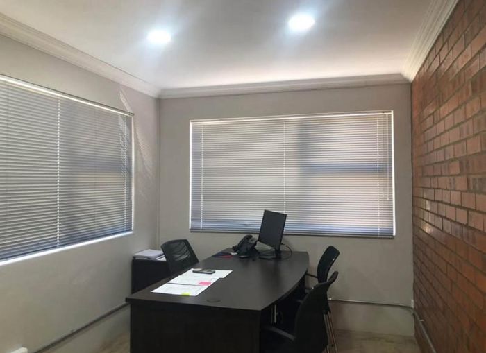 To Rent: Business Office in Aquapark with power backup, security, and parking.