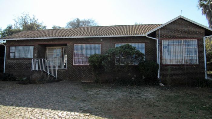 Property #2230625, House for sale in Naturena