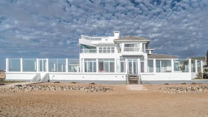 Vogelstrand Guest House For Sale: 10 ensuite rooms, beachfront, pool, and manager's flat.