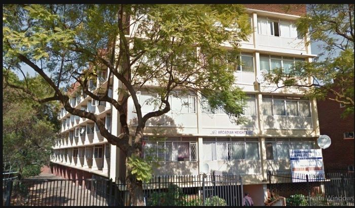 Arcadia Apartment For Sale: Cozy 2.5 Bedrooms, Spacious Living, Secure Parking, Prime Location