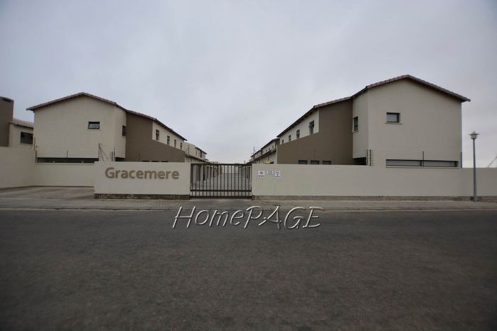 Property #1065277, Townhouse for sale in Fairways Estate