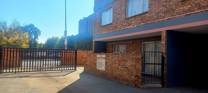 Property #2261108, Apartment for sale in Kempton Park Central