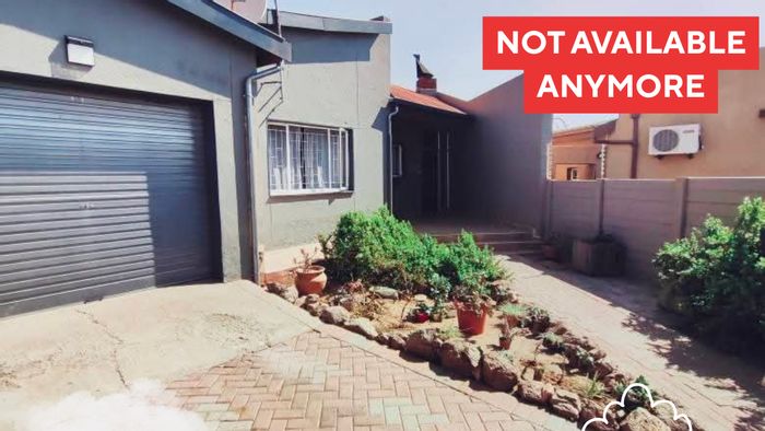 Property #2414330, House Rental Monthly in Pioniers Park Ext 1