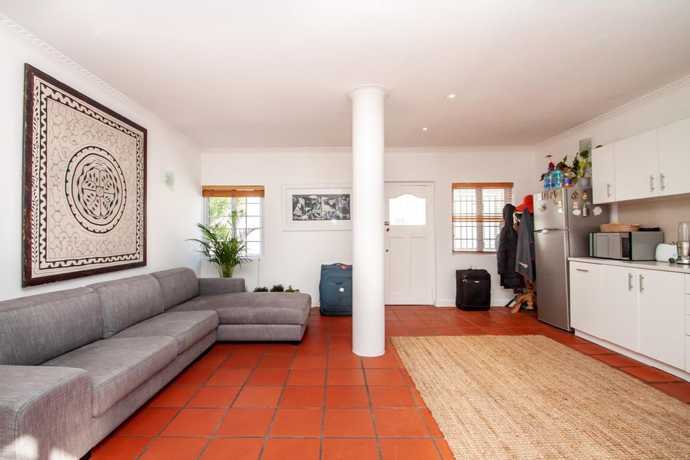 Open plan living/kitchen area