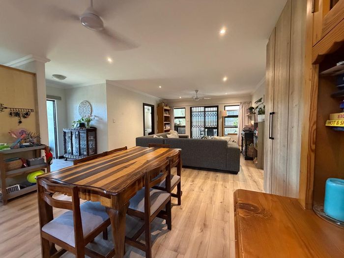 Seaward Estates House For Sale: 3 beds, 2 baths, double garage, L-shaped yard.