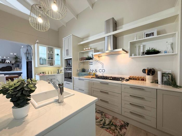 Property #2430041, House Pending Sale in Meersig