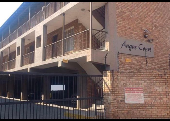 For Sale: Apartment in Kempton Park AH with 2 bedrooms, open-plan living, and parking.