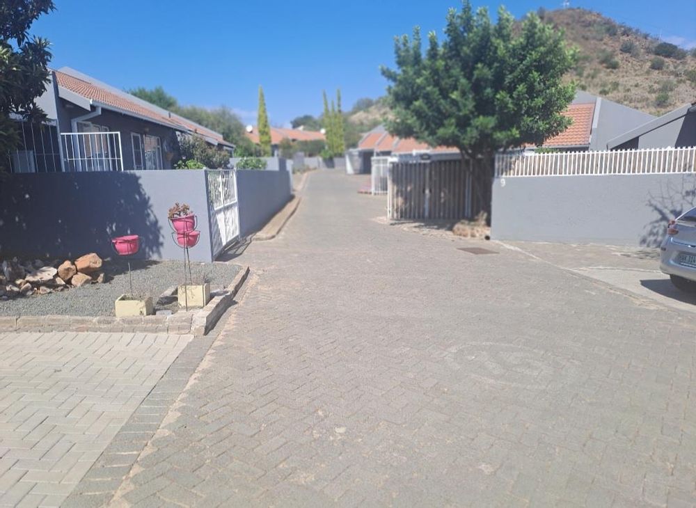 Neatly Maintained Complex
