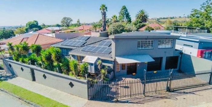 For Sale: Spacious 4-Bed House in Rewlatch with Pool and Double Garage.