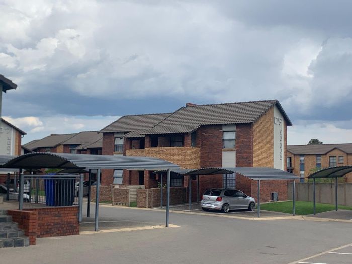 For Sale: 2-Bedroom Apartment in Alveda Park with Prepaid Electricity and Parking.