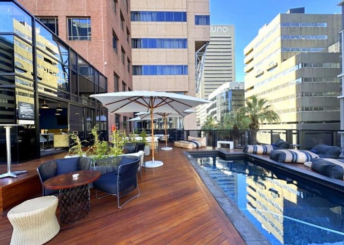 Property #2389085, Penthouse For Sale in Cape Town City Centre