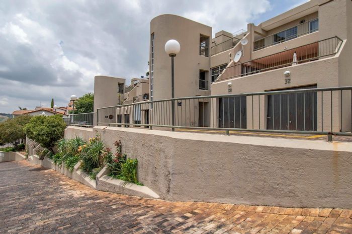 Property #1998418, Apartment sold in Constantia Kloof