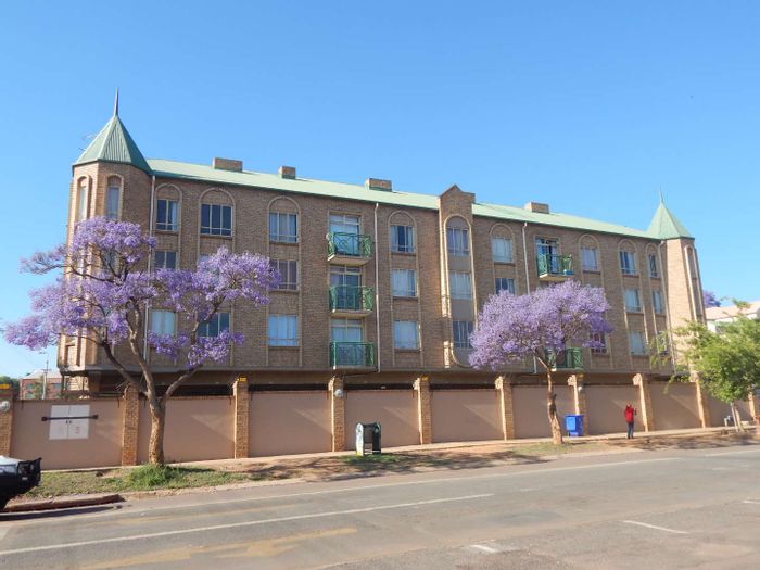 Property #2213995, Apartment rental monthly in Hatfield