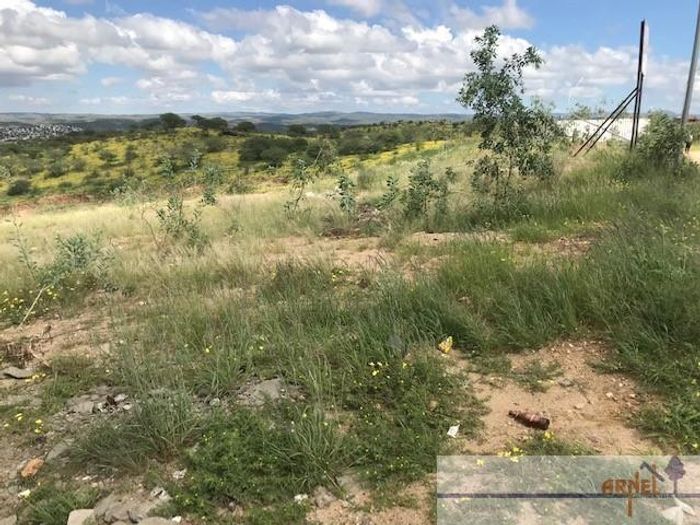 Property #2068324, Vacant Land Residential pending sale in Otjomuise Extension 4