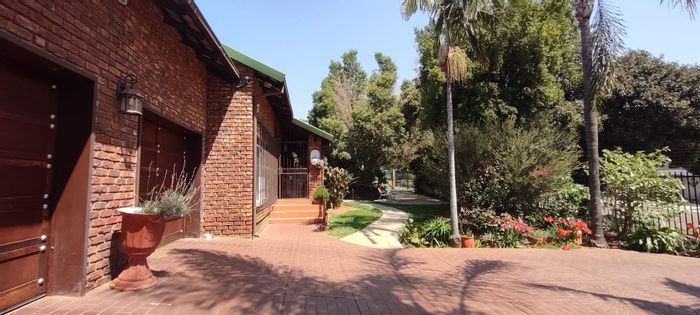 Property #2193052, House for sale in Menlyn