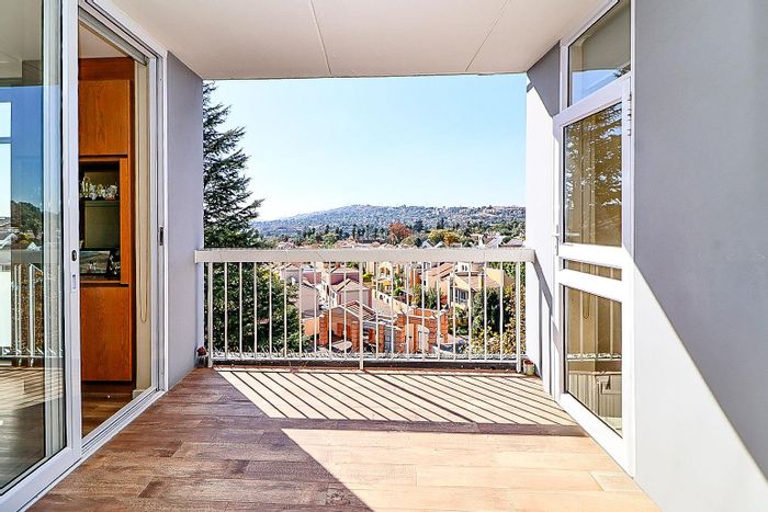 3-Bedroom Apartment For Sale in Bedford Gardens: Fibre-ready, inverter, balcony views, secure living.