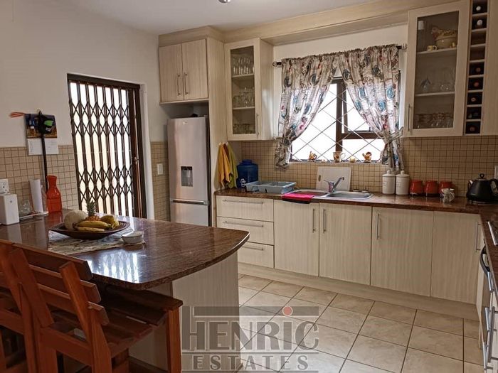 Property #2345765, Apartment For Sale in Mile 4
