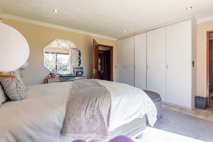 For Sale: Spacious Poortview house with six bedrooms, pool, and solar system.