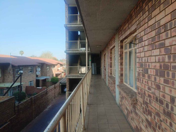 Property #2406318, Apartment For Sale in Silverton