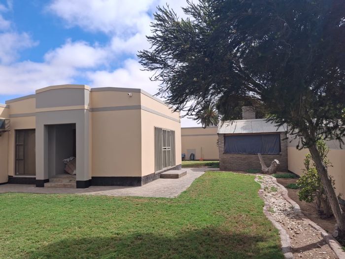 Property #2431687, House For Sale in Meersig