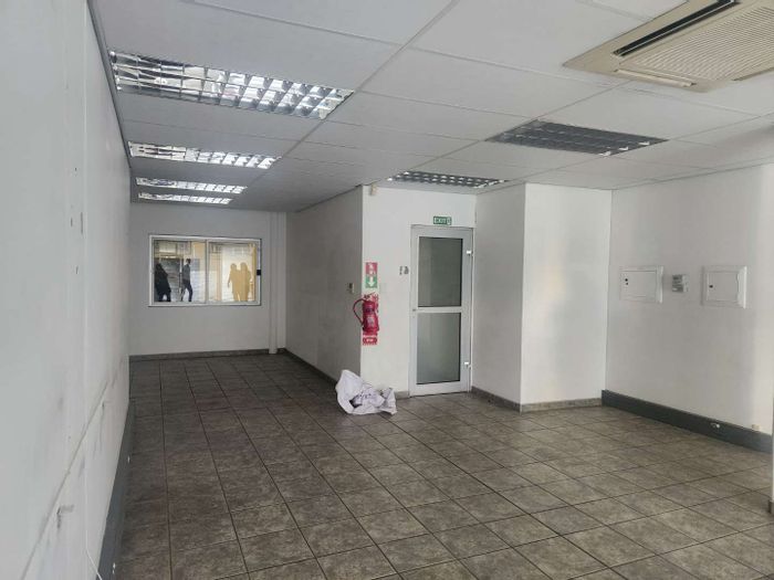 Property #2215990, Retail rental monthly in Windhoek Central