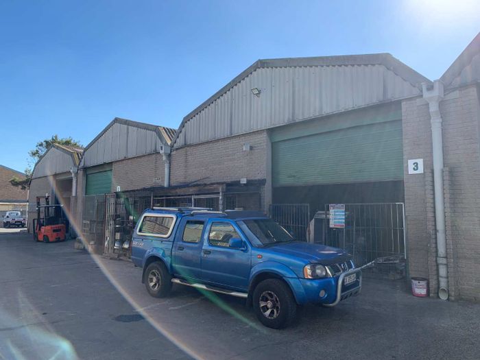 Epping Industrial: Industrial Facility To Rent with 24-hour security and three-phase power.