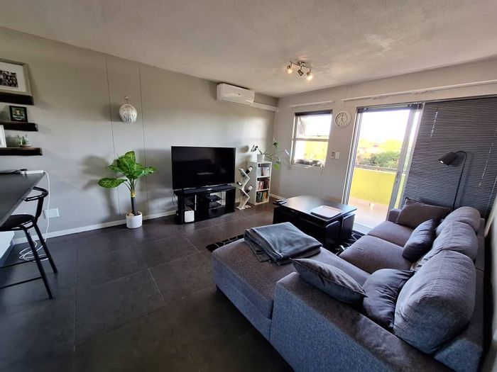 Modern Apartment For Sale in Windhoek South, Ideal Location & Features