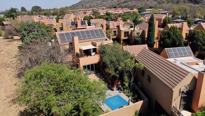 Boskruin Cluster For Sale: Gated community, solar panels, private bathrooms, pool.