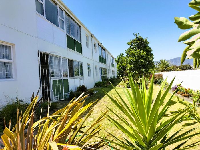 Property #2089048, Apartment pending sale in Westcliff