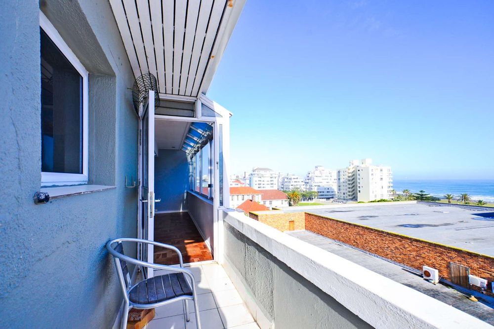 Open balcony section (from lounge area)