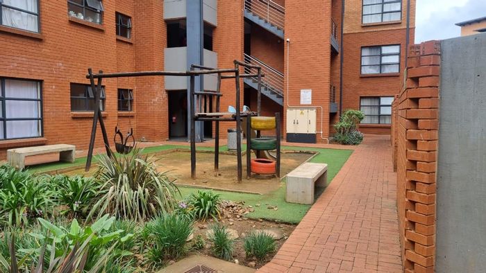 For Sale: Apartment in Eveleigh with gym, games room, and secure parking.