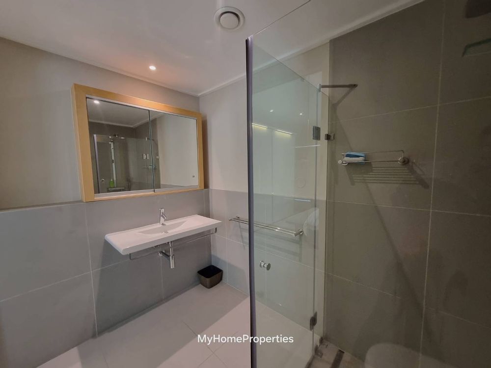 En-suite bathroom to bedroom 3