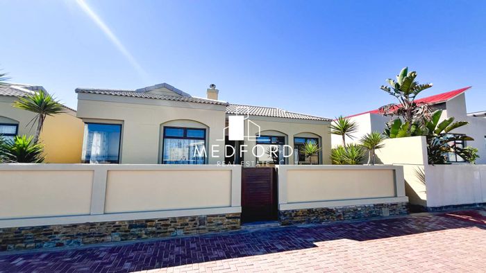 Property #2413553, Townhouse For Sale in Dolphin Beach