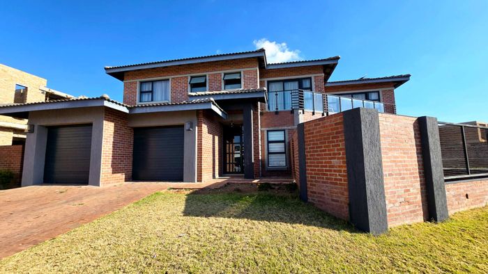 House for Sale in Six Fountains Residential Estate: 3 en-suite bedrooms, covered veranda, double garage.