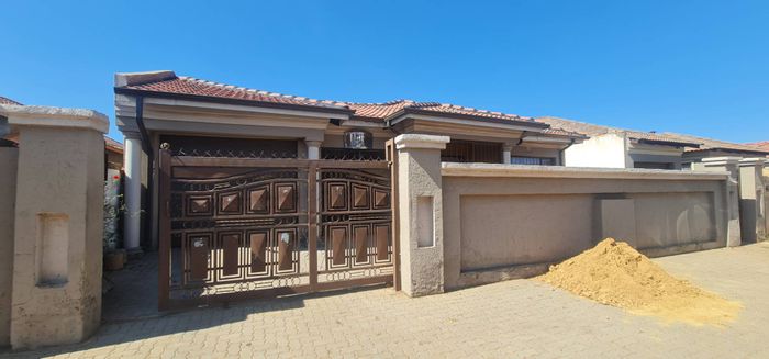 Property #2246598, House for sale in Vosloorus Ext 5