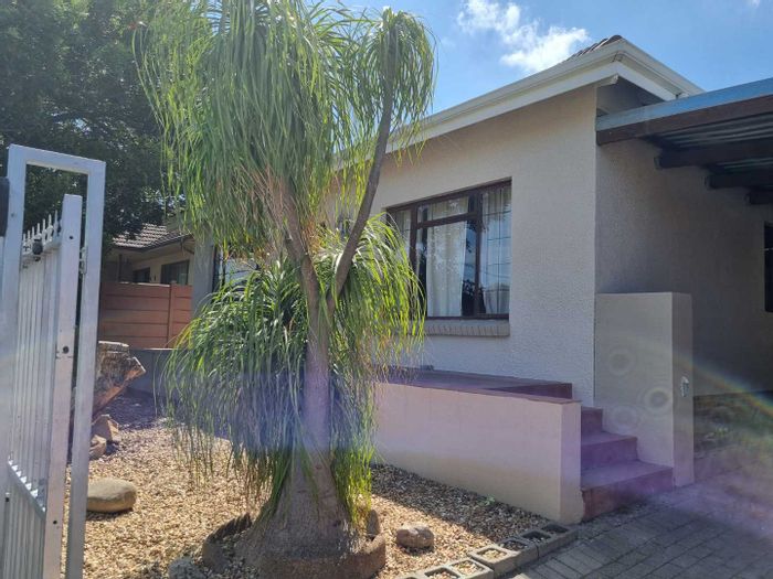 3-Bedroom House in Boston To Rent with Flatlets, Garage, and Garden.