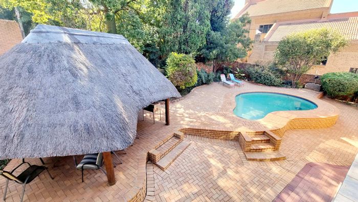 For Sale: Spacious 5-Bedroom House in Eldoraigne with Pool, Lapa, and Solar System.