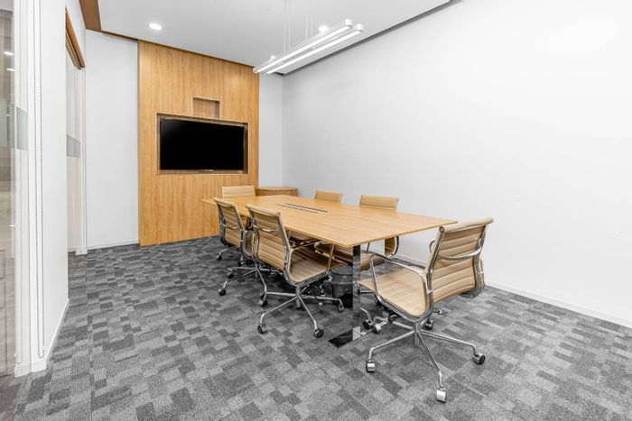 Flexible office space for rent in Rosebank, ideal for 10 employees.