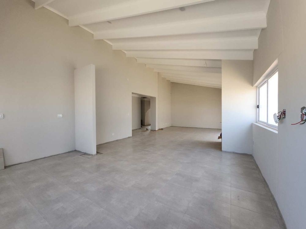 Woonkame met ingeboude braai en kombuis.