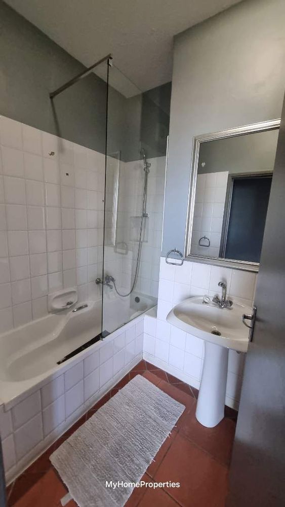 Bathroom 1 - 1st floor 