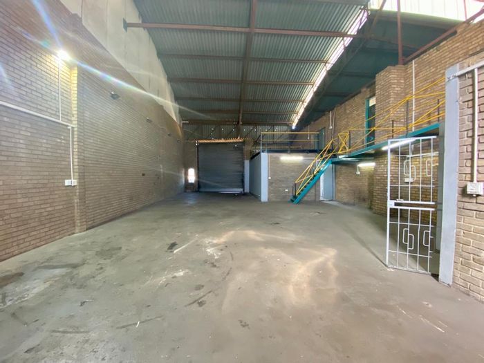 Property #2160124, Industrial rental monthly in Tasbet Park