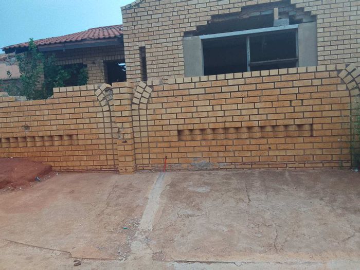 Property #2222917, House for sale in Katlehong