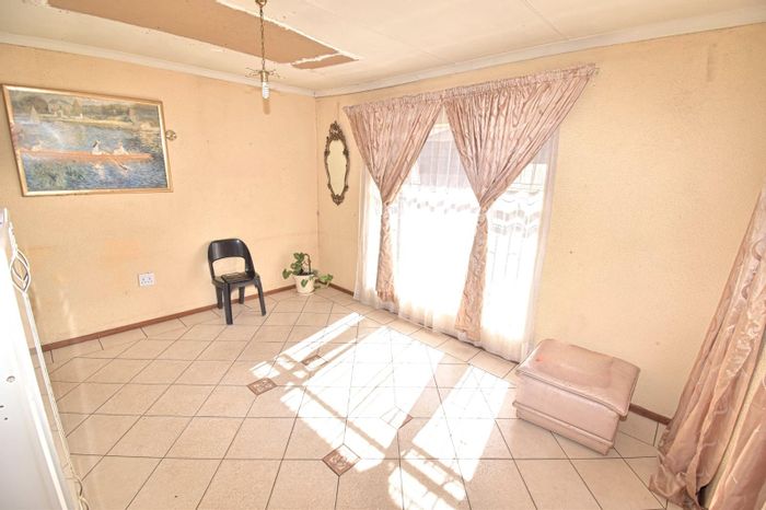 Property #2186095, House for sale in Daveyton